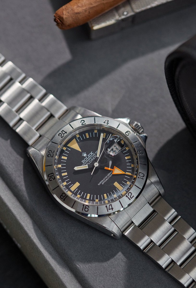 Finds. A 1655 Straight Hand with a Mark 1 dial, the very start of the Explorer II. There is nothing like the start of a legend, only here it has a very few small identifying tweaks. One for Reinhold Messner and us all today, just not McQueen. hairspring.com/blogs/finds/mk…