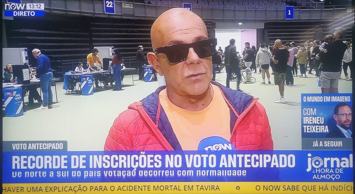 Será que deixariam o Pedro Abrunhosa votar caso ele se apresentasse sem óculos escuros?