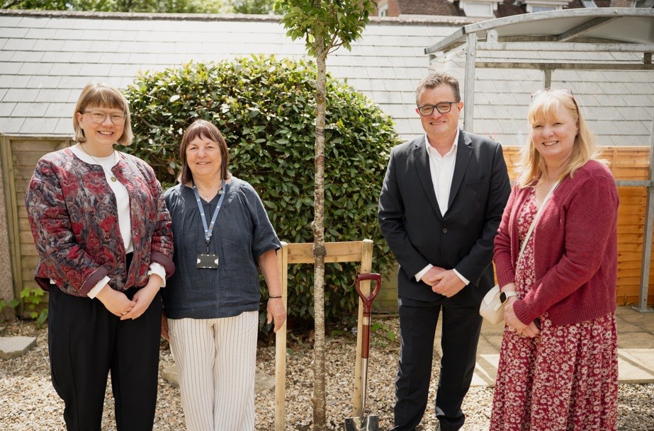 Dorset Council UK (@dorsetcounciluk) on Twitter photo Our first all-female 24/7 supported accommodation for vulnerable women who are street homeless or at risk of becoming homeless, has been officially opened! 🎉 🏠
New tenants will be supported by an all-female workforce <a href="/JulianHouse/">julian house</a>.
Find out more here orlo.uk/firstallfemale… Our first all-female 24/7 supported accommodation for vulnerable women who are street homeless or at risk of becoming homeless, has been officially opened! 🎉 🏠
New tenants will be supported by an all-female workforce <a href="/JulianHouse/">julian house</a>.
Find out more here orlo.uk/firstallfemale…