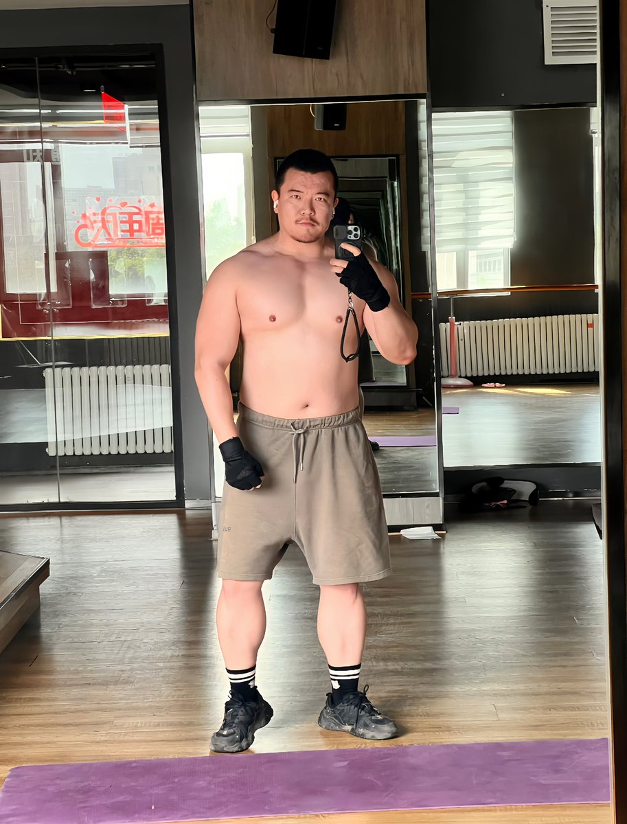 有那么亿点点(●--●)