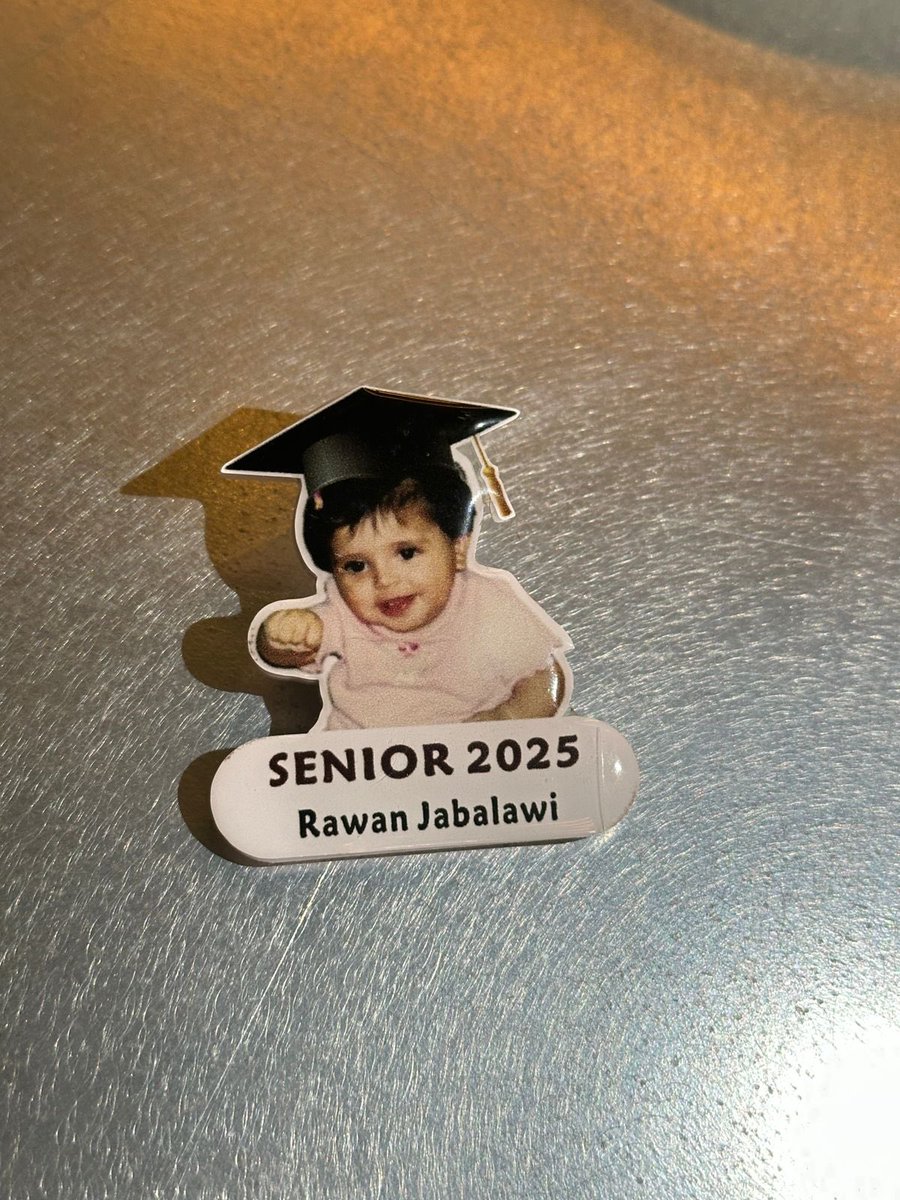 الحمدلله ما انتهى دربُ ولا ختم جهد ولا تم سعي إلاّ بفضله وكرمه🤍 تم بحمدالله انتهاء مناقشة مشروع التخرج 🎓HireSense
وهو نظام ذكي يساعد المستخدمين في الاستعداد للمقابلات الوظيفية .
يهدف إلى مساعدة الباحثين عن عمل على تطوير مهاراتهم وتحسين استعداداتهم قبل دخول المقابلات الحقيقية.