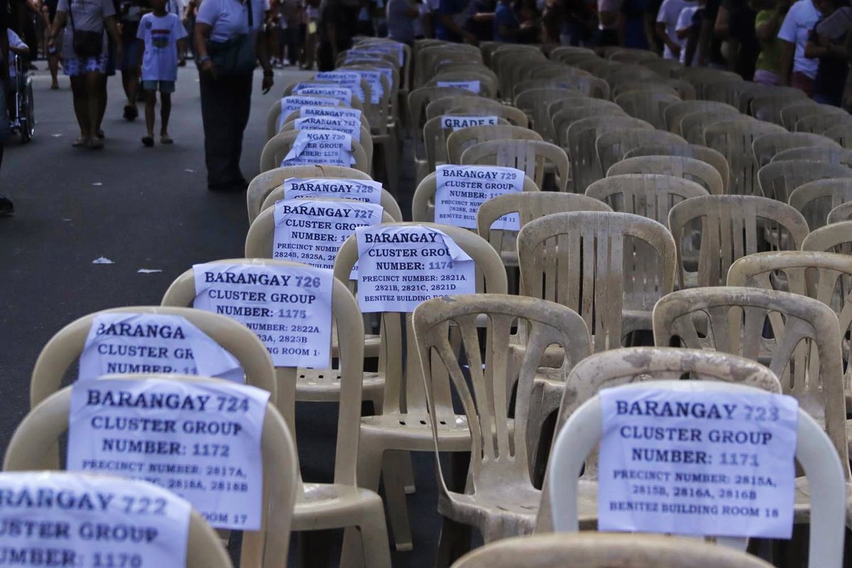 MalateNews's tweet photo. Empty seats are labeled with barangay numbers at the polling center at the Epifanio de los Santos ES in Manila, May 12, 2025. #Halalan2025 https://t.co/enPXBhRtPT