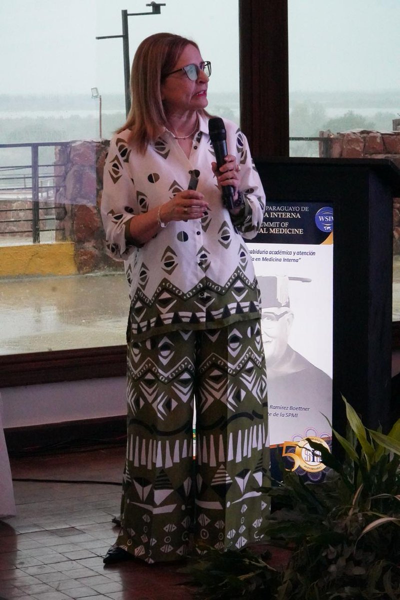 Sociedad_SEMI's tweet image. 📢Hemos participado en el XVII Congreso Paraguayo de Medicina Interna - I World Summit of Internal Medicine bajo el lema “Medio siglo de sabiduría académica y atención humana en #MedicinaInterna”.
🔹Participamos en distintas actividades científicas.
🔹Se realizó un reconocimiento…