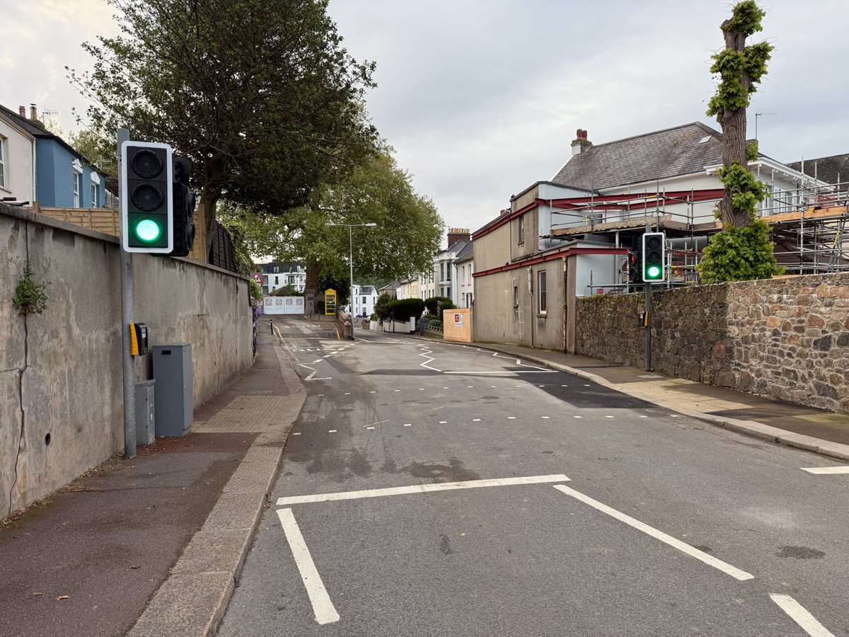 🚧 Rouge Bouillon – Reopened 🚧
We’re pleased to confirm Rouge Bouillon is now open.
A huge thank you to the I&amp;E team for coordinating all efforts between Jersey Water, JDC, engineers, surveyors, insurers and contractors.
Lastly thank you to the public for your patience.