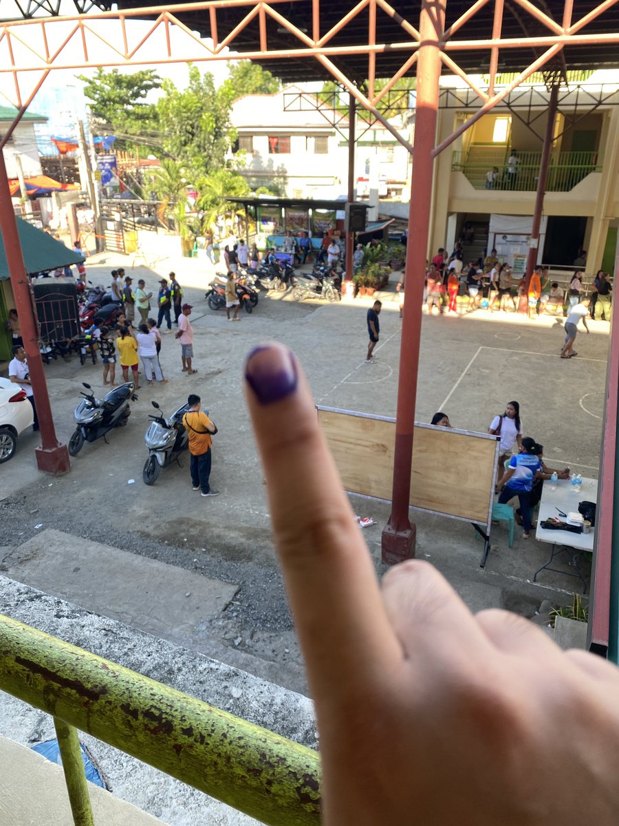 Isa sa mga hindi bumoto ng Magnanakaw, Artista, Singer, incompetent at Karton na Senador 😇

#PHelection