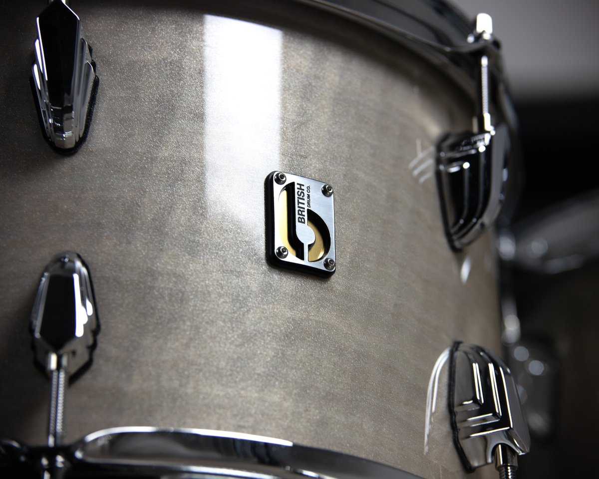britishdrumco's tweet image. Handcrafted from Figured Silver Tulip veneer, these walnut shells exude unparalleled grace and a subtle fine sparkle high gloss. 

Available at Into Music bit.ly/42eBgdL

#madeinbritain #britishdrumco  #drumsetup