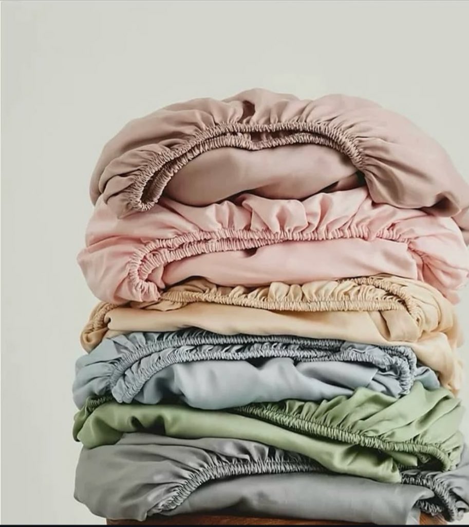 Cici_akanke's tweet image. New here? Not really, just reintroducing your favorite plug for cozy bedding, plush towels, blankets, Tilts, comforter and curtain installs that transform your space into a Home.
I’m Akanke, your comfort curator and ceo worosirowo 😂
Wa.me/09021568000