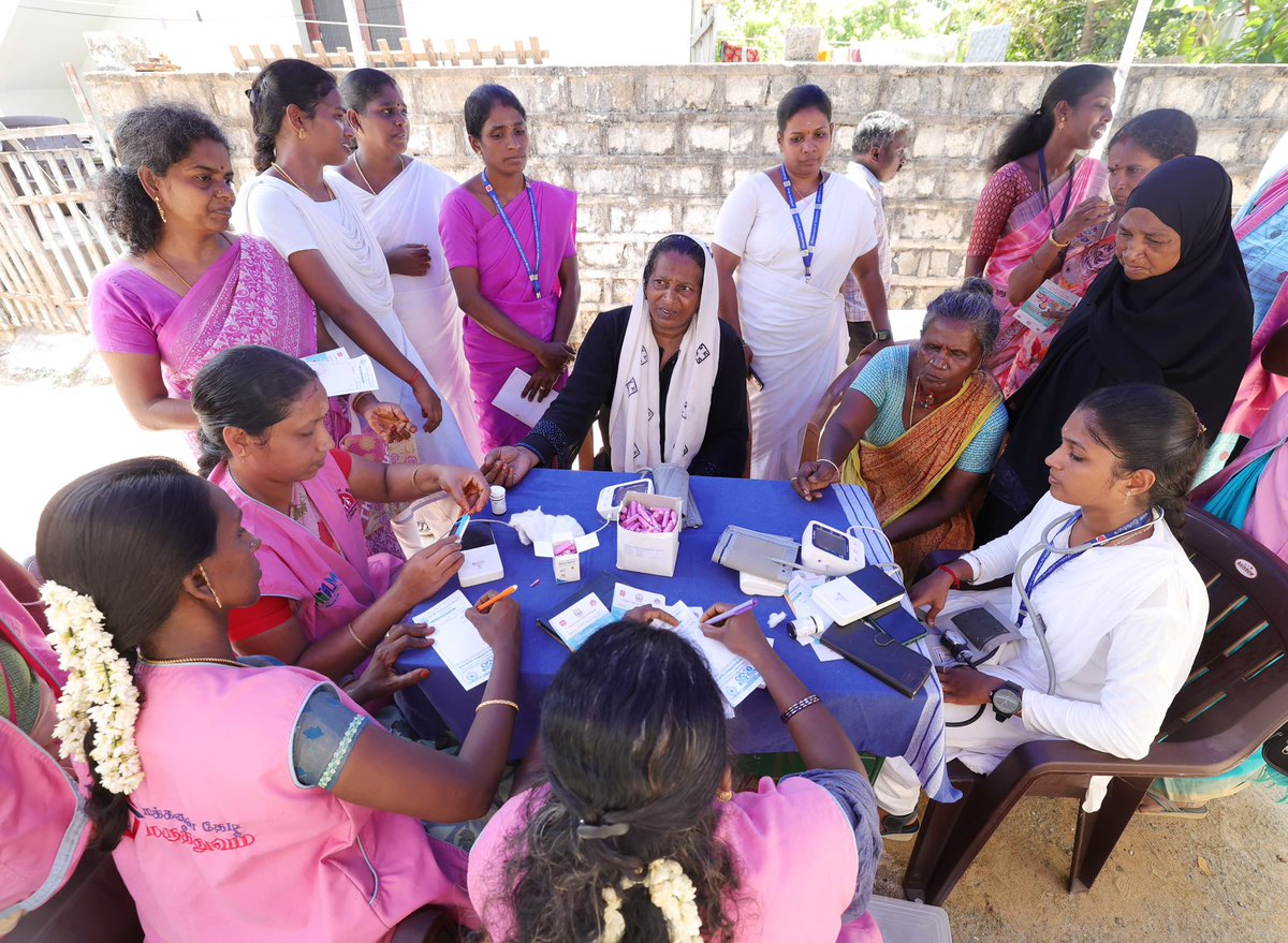 TRBRajaa's tweet image. எளிய மக்களின் உயிர் காக்கும் மாண்புமிகு முதலமைச்சர் @mkstalin அவர்களின் தலைமையிலான திராவிட மாடல் அரசின் மற்றொரு மகத்தான மருத்துவ சேவை🌄இன்று காலை நமது மாண்புமிகு மக்கள் நல்வாழவுத்துறை அமைச்சர் ஆருயிர் அண்ணன் @Subramanian_ma அவர்கள் புதிய திட்டத்தை துவக்கி வைத்தார்🙏🏾

18 வயதுக்கு…