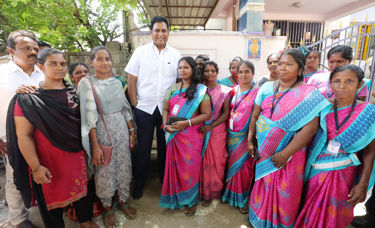 TRBRajaa's tweet image. எளிய மக்களின் உயிர் காக்கும் மாண்புமிகு முதலமைச்சர் @mkstalin அவர்களின் தலைமையிலான திராவிட மாடல் அரசின் மற்றொரு மகத்தான மருத்துவ சேவை🌄இன்று காலை நமது மாண்புமிகு மக்கள் நல்வாழவுத்துறை அமைச்சர் ஆருயிர் அண்ணன் @Subramanian_ma அவர்கள் புதிய திட்டத்தை துவக்கி வைத்தார்🙏🏾

18 வயதுக்கு…