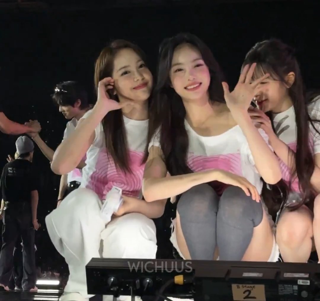 kimlL46's tweet photo. #CARMEN adalah anak dari #SooNa yoona dan Sooyoung snsd wajah mirip yoona, kelakuan mirip Sooyoung 🤣#heart2hearts #SMTOWN_LIVE_LA https://t.co/XyIyLHo15Z