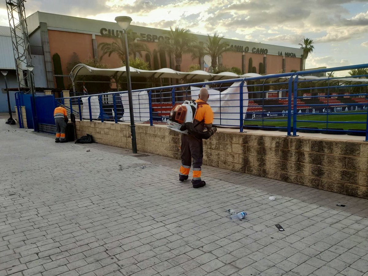 Ciudad Deportiva Camilo Cano La Nucía (@cdcamilocano) on Twitter photo 💦🧼🧹Limpieza a fondo del Camilo Cano y alrededores tras el partido de ayer‼️
✅Todo en perfectas condiciones para recibir a los usuarios de <a href="/lanuciadeporte/">La Nucia Ciudad del Deporte</a>!
#LaNuciaCiudadDelDeporte #FentPobleFemFutur 💦🧼🧹Limpieza a fondo del Camilo Cano y alrededores tras el partido de ayer‼️
✅Todo en perfectas condiciones para recibir a los usuarios de <a href="/lanuciadeporte/">La Nucia Ciudad del Deporte</a>!
#LaNuciaCiudadDelDeporte #FentPobleFemFutur