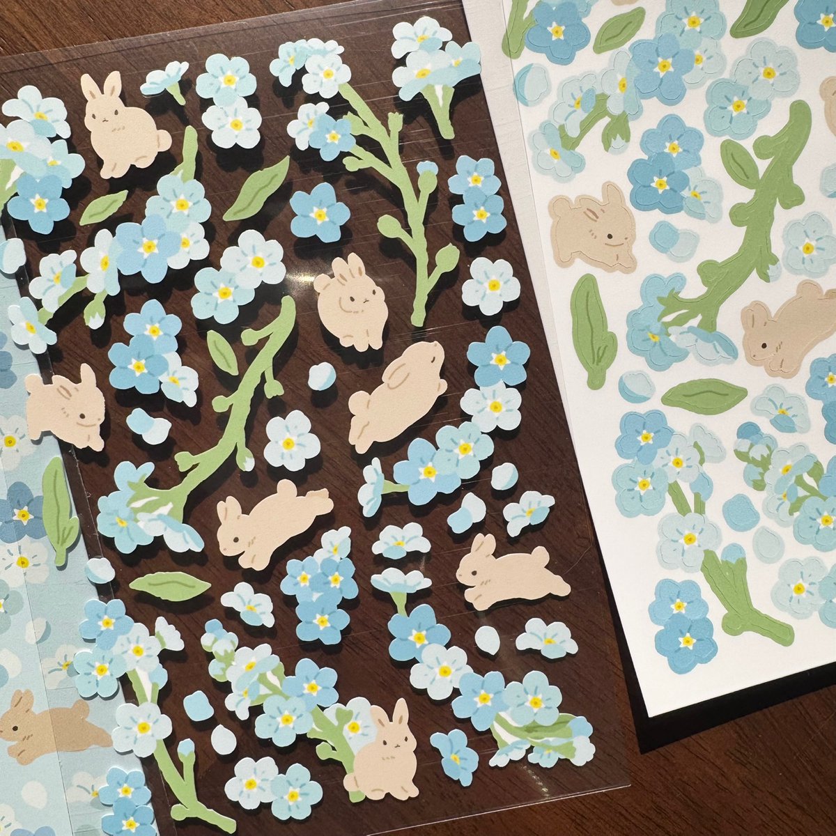 RT🎁
알티 추첨하여 신상 스티커를 모두 보내드릴게요
🩵
twenty.style/go/canvaswitch…
아델리드로우 5월 신상 마켓을 짧게 열어 보아요 봄과 여름사이의 계절을 우표모양으로 담아 왔습니다 

05-12 오후 07:00 ~ 
05-15 오후 11:59
5/14~ 순차 발송