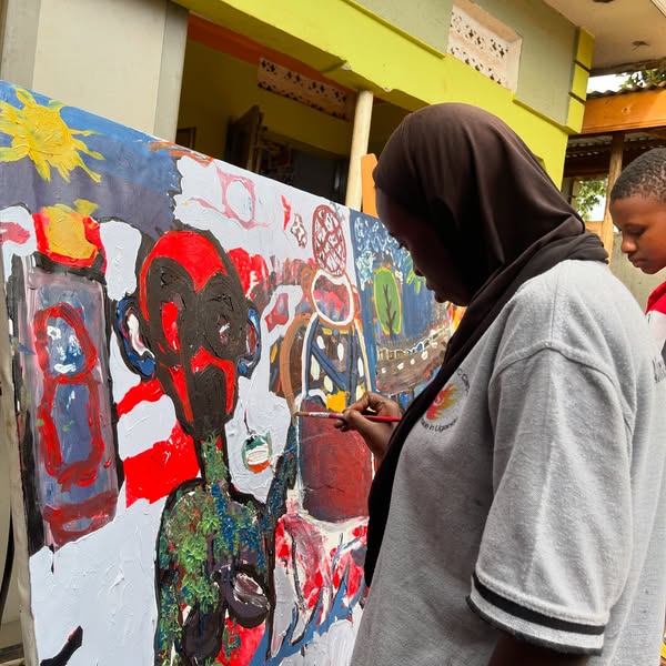 #FacesUp (@facesupuganda) on Twitter photo Inviting young people to co-create a collaborative mural under the guidance of <a href="/Aksantiart/">Aksanti Bienfait Ba</a> !
We are loving the progress so far! #facesup Inviting young people to co-create a collaborative mural under the guidance of <a href="/Aksantiart/">Aksanti Bienfait Ba</a> !
We are loving the progress so far! #facesup