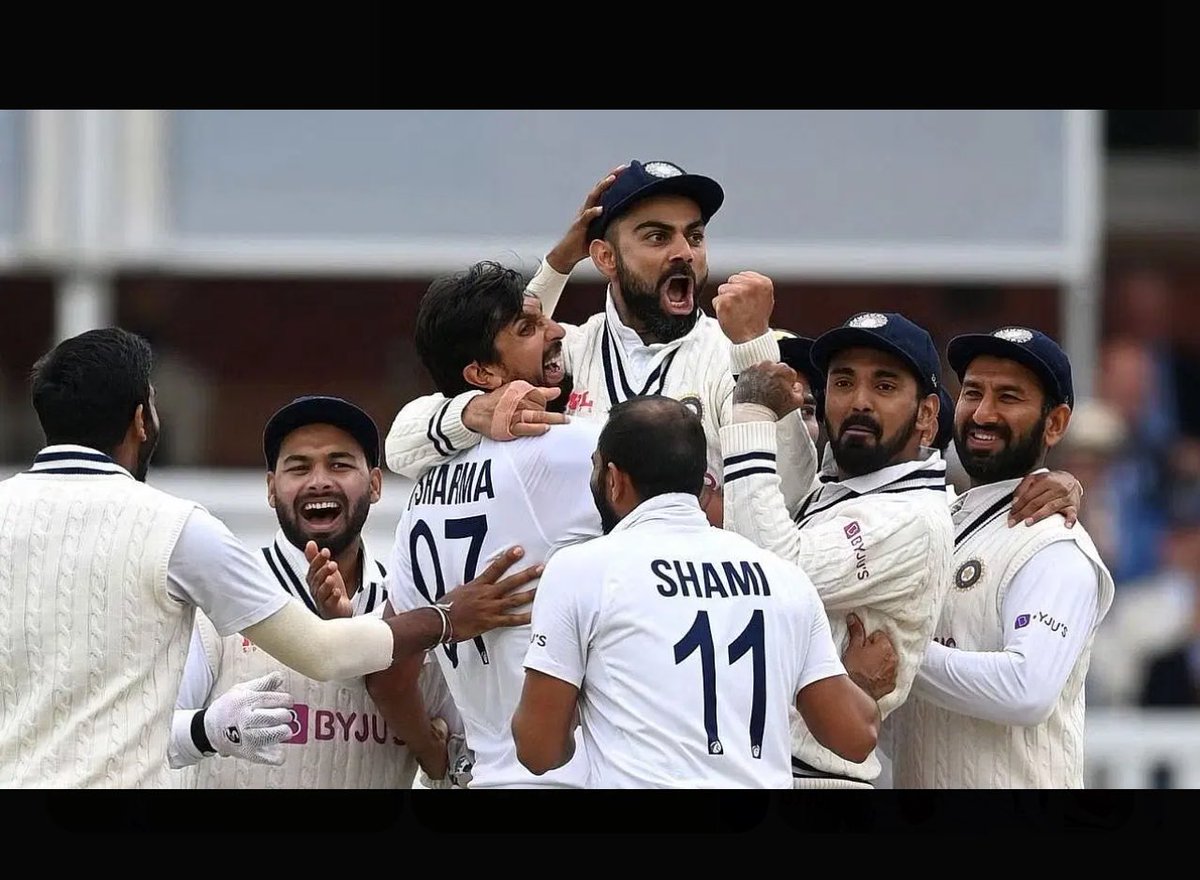 TechhViraj's tweet image. That raw aggression, that unmatched aura, the pride in whites..made it thrilling to watch…
Still remember Lord&apos;s… “For 60 overs they should feel hell out there.”
You made us fall in love with Test cricket…
#ViratKohli𓃵