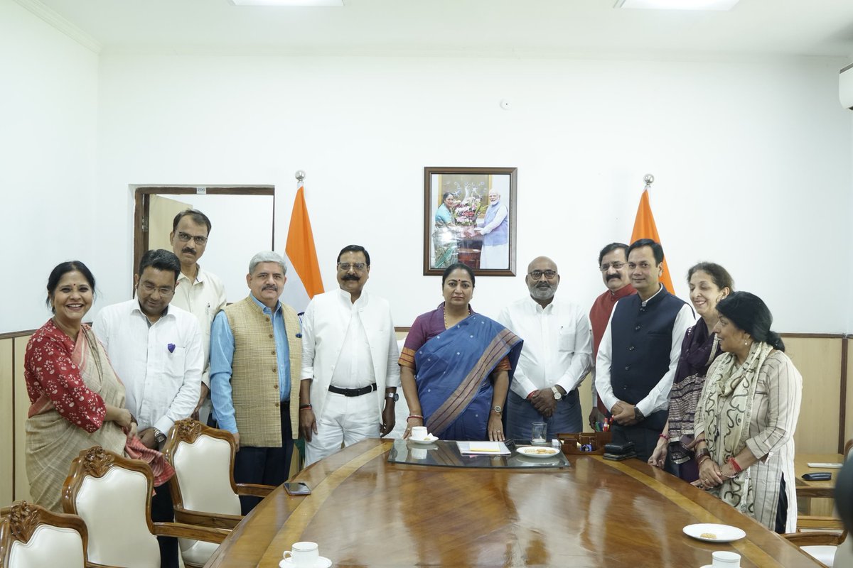 Ras Bihari रास बिहारी (@journoras) on Twitter photo <a href="/CMODelhi/">CMO Delhi</a> <a href="/gupta_rekha/">Rekha Gupta</a> assures <a href="/NUJIndia/">NUJ(India)</a>(I) and <a href="/DjaNuji/">Delhi Journalists Association</a> to fulfil promises of 'Sankalp Patra' for the betterment of journalists
New Delhi, May 12. A delegation of journalists led by National Union of Journalists (India) President Sh. Ras Bihari and Delhi Journalists <a href="/CMODelhi/">CMO Delhi</a> <a href="/gupta_rekha/">Rekha Gupta</a> assures <a href="/NUJIndia/">NUJ(India)</a>(I) and <a href="/DjaNuji/">Delhi Journalists Association</a> to fulfil promises of 'Sankalp Patra' for the betterment of journalists
New Delhi, May 12. A delegation of journalists led by National Union of Journalists (India) President Sh. Ras Bihari and Delhi Journalists