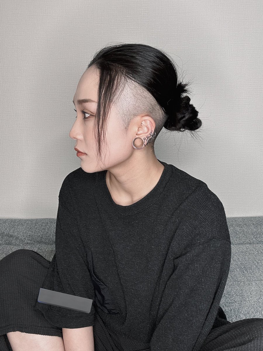 自我‼️
久々ナチュラルメイク‼️
刈り上げメンテ終わりましタ‼️