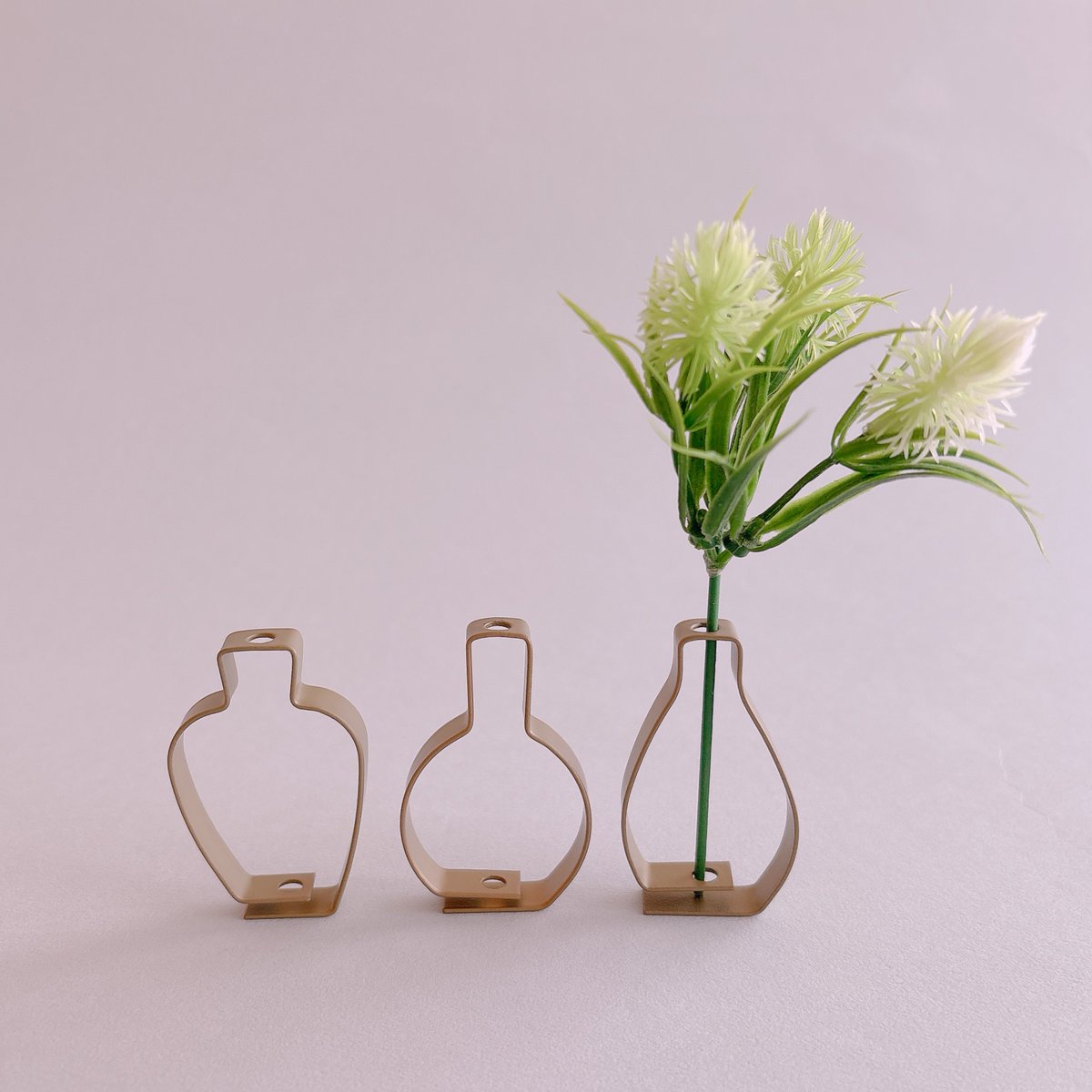 ★ヴィンテージスタンド★　ドライフラワーやフィギュア等を飾る台にどうぞ ☆ヴィンテージスタンド☆ ドライフラワーやフィギュア等を飾る台に