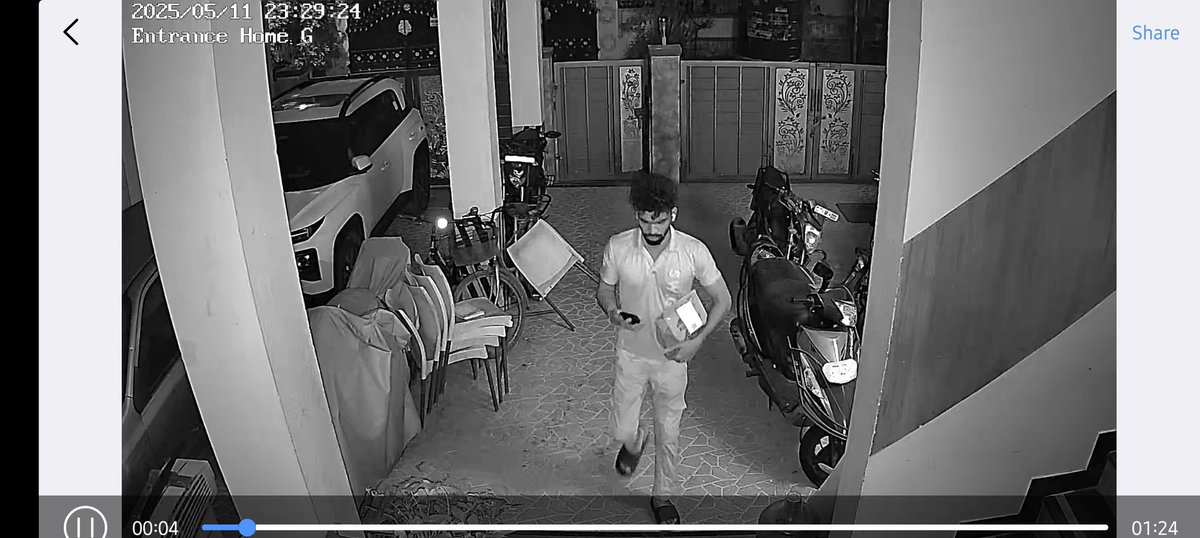 NoelYuva's tweet image. Food Delivery Partner atrocities #Swiggy  #chennaicitypolice. Such incidents are alarming the safety of the residents in Perambur area. Today it&apos;s a small stabilizer that was stolen by the Delivery Partner, but tomorrow, it may be even bigger. Residents, please secure your houses