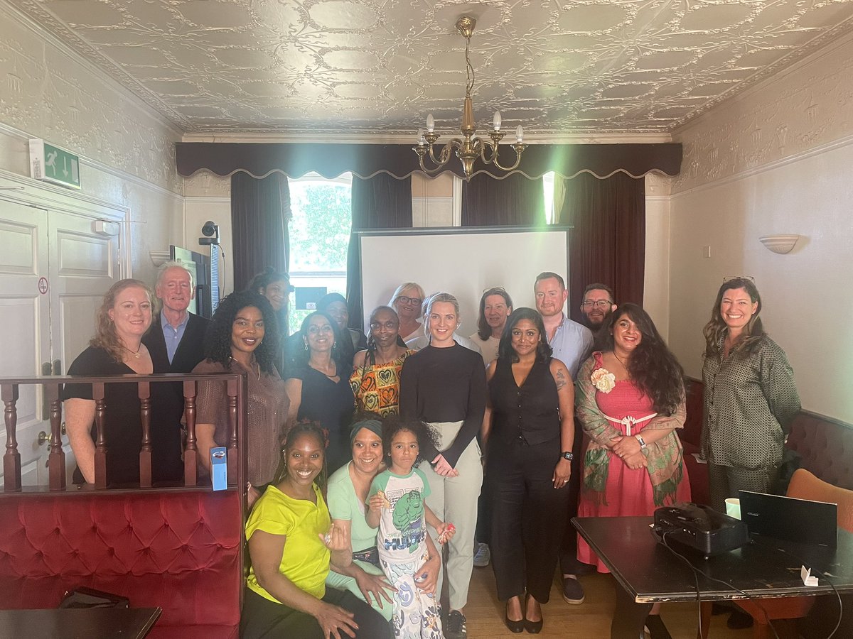 Ellily Ponnuthurai🌹. tweet media