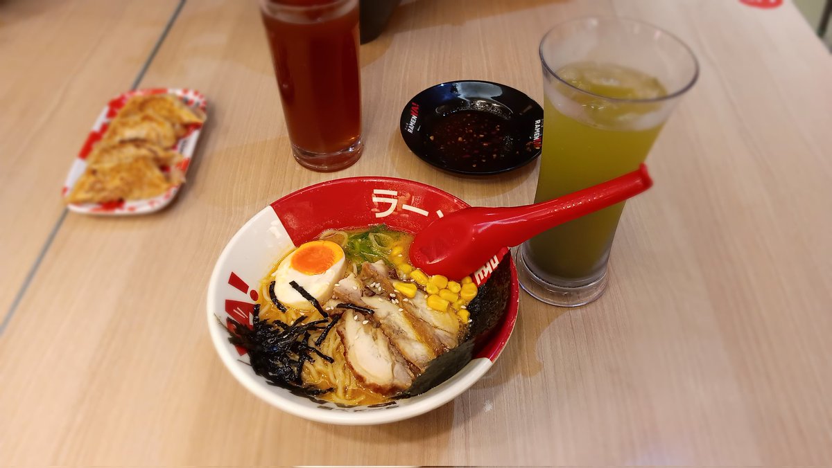 Ini yang paling yummy di kelas ramen 30K tapi ya masih lebih enak yang 70K harga memang ga bohong, tapi lidah punya selera, mending cobain sendiri. RAMEN YA!
