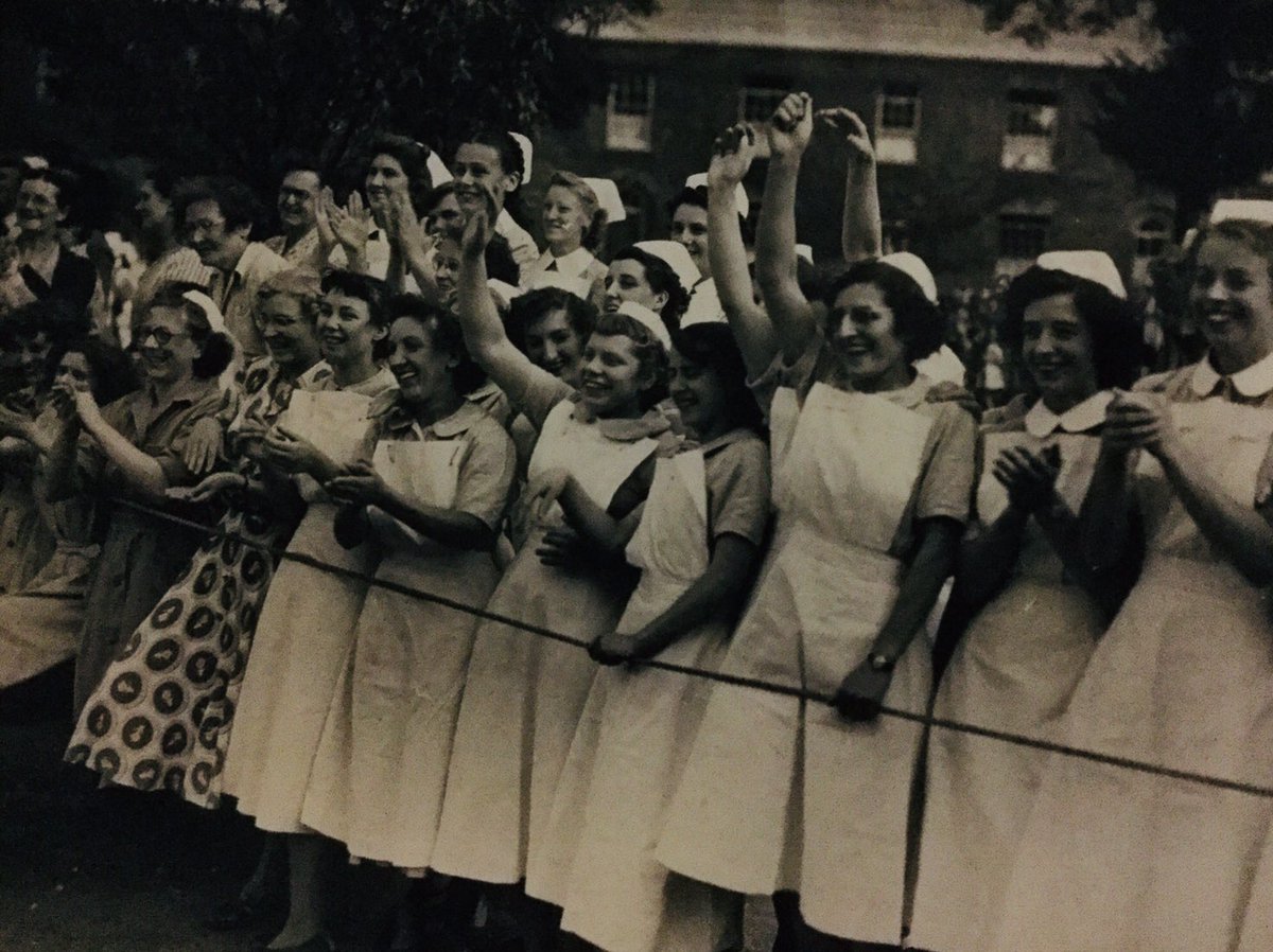Happy #InternationalNursesDay 2025 😊📚
