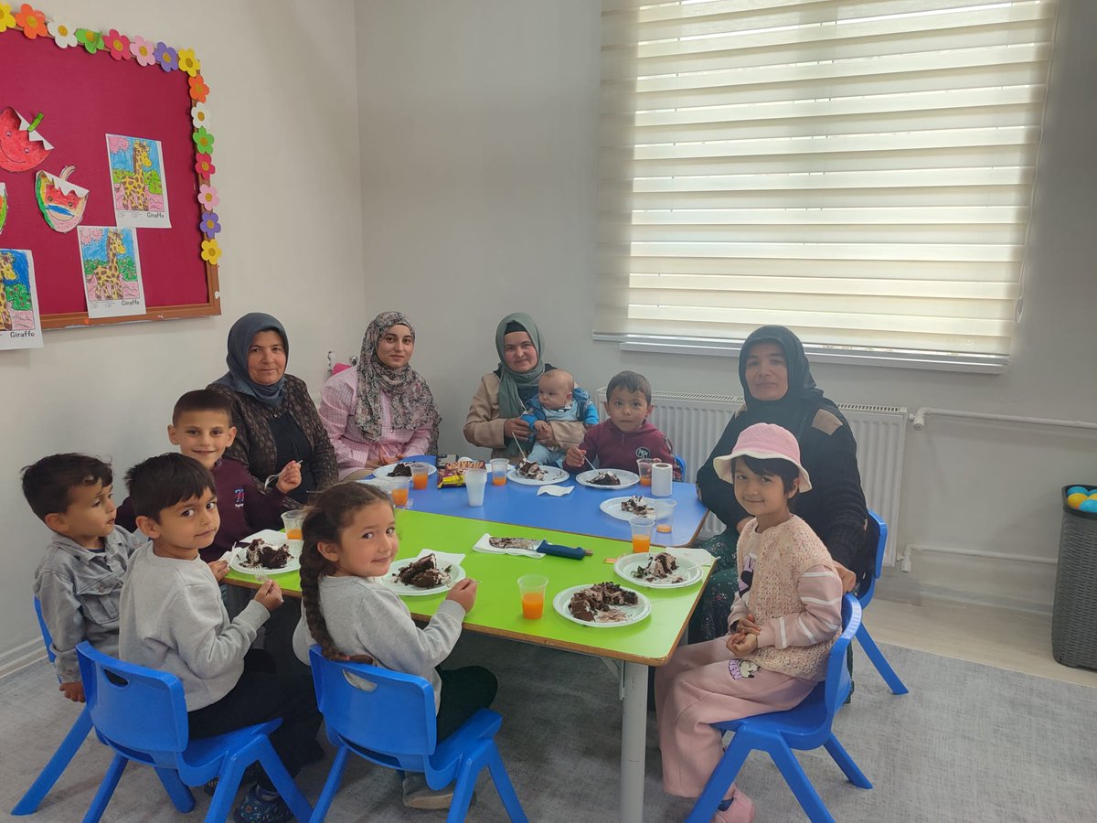 2025 Aile yılı kapsamında okulumuzda Anneler Günü etkinliği düzenlendi. Bütün annelerimizin anneler günü kutlu olsun. <a href="/sivasvaliligi/">Sivas Valiliği</a> <a href="/sivasmem/">Sivas Millî Eğitim Müdürlüğü</a> <a href="/sarkislakymkmlk/">T.C. Şarkışla Kaymakamlığı</a>  <a href="/sarkislamem/">Şarkışla İlçe Milli Eğitim Müdürlüğü</a>