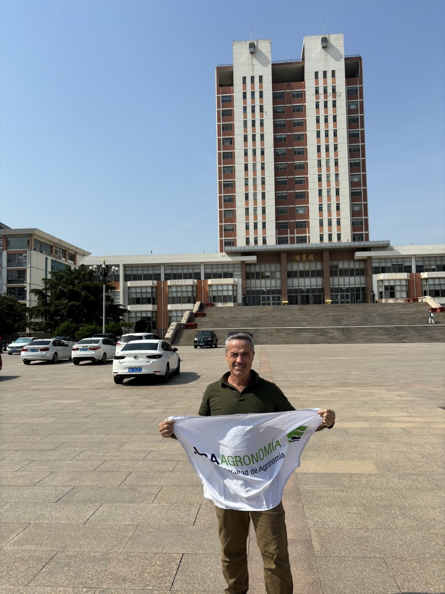 Gustavomaddonni's tweet image. Disertación en la Qingdao Agricultural University (China) acercando conocimiento sobre el manejo del maíz 🌽 en ambientes marginales.