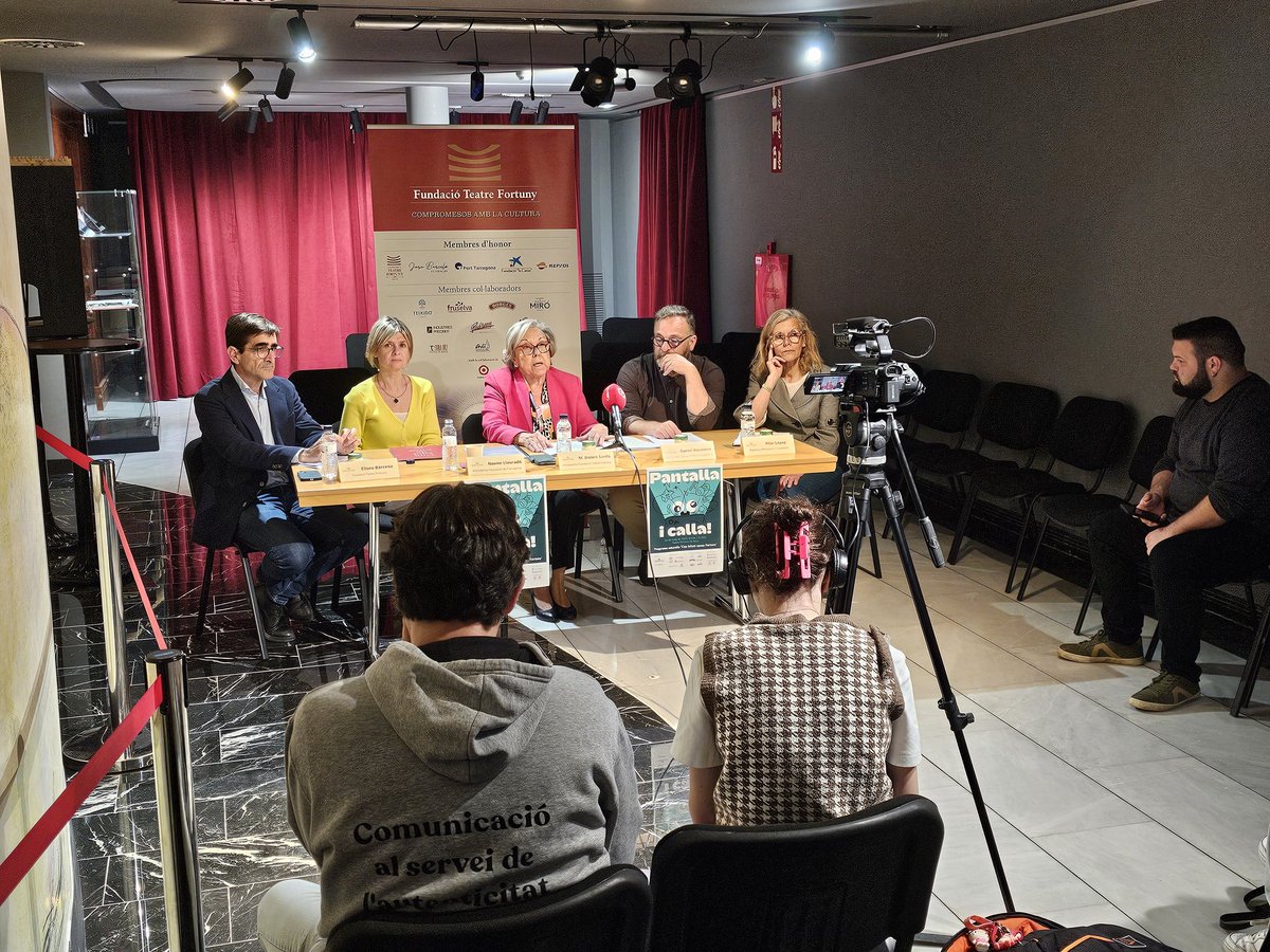 🎭 La 5a edició de 'Cap infant sense Fortuny' arribarà el 22 de maig al <a href="/TeatreFortuny/">Teatre Fortuny</a> de #Reus amb una òpera de nova creació. L'objectiu és acostar la música, l'escena i aquest escenari emblemàtic a l'alumnat de primària de la ciutat. Avui s'ha presentat. #TeatreFortuny