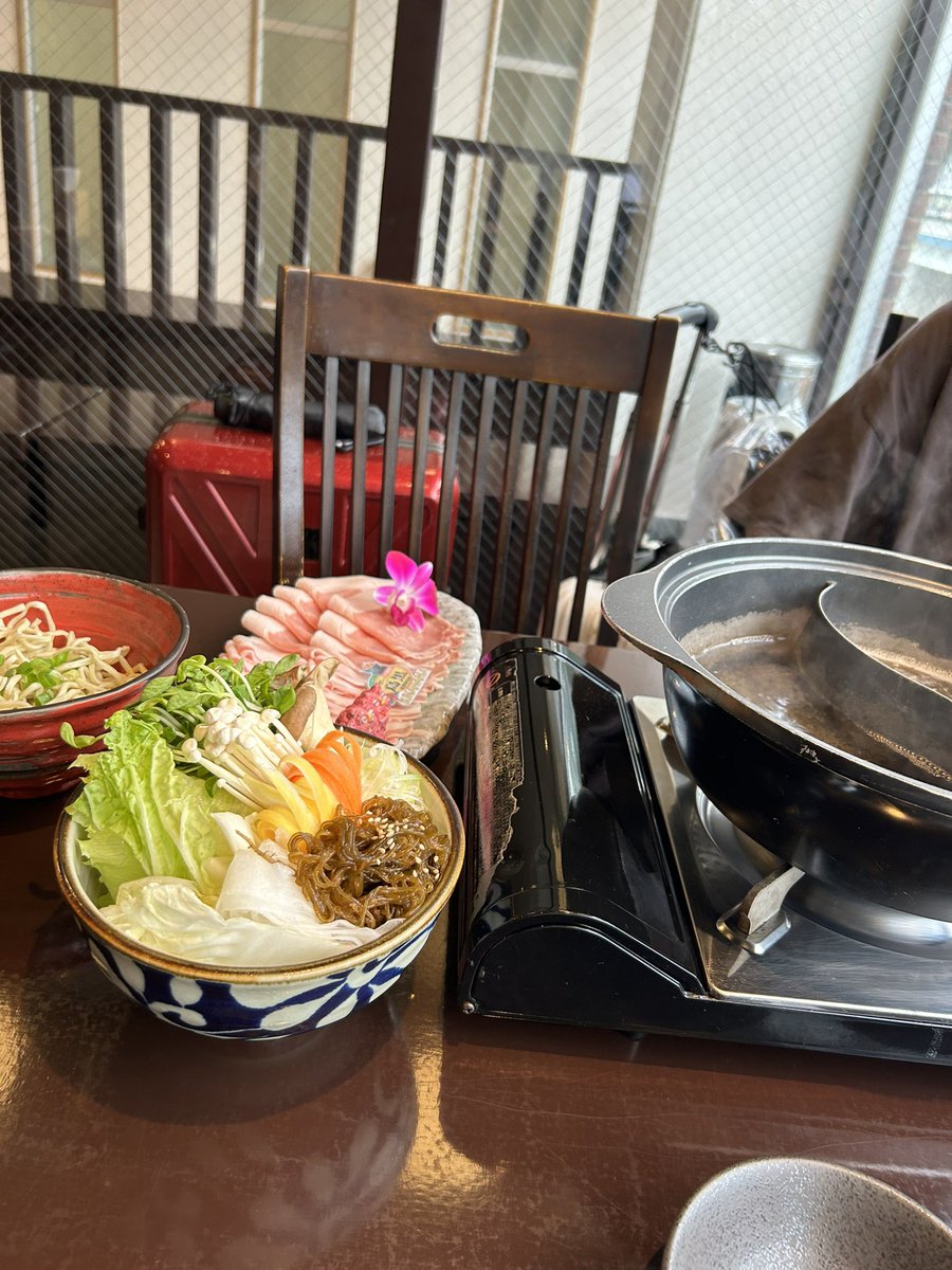 n6p_f's tweet photo. お腹空きすぎて食べた後しか撮れなかった。 https://t.co/13XgubUbr7