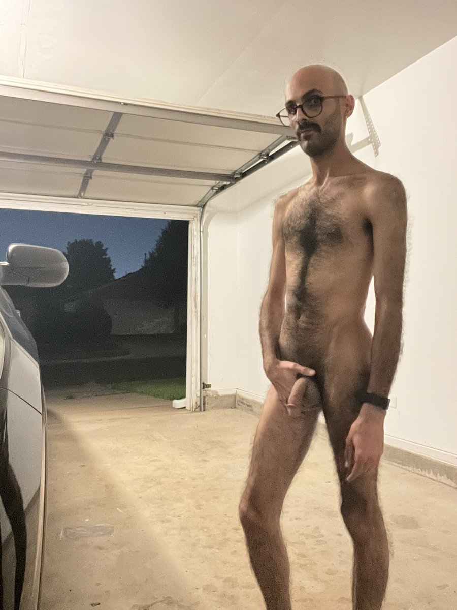 Salarp89's tweet photo. Is is public enough? #gaypublic #gay #hairymanbutt , #hairy #gayexhibition #gaynudist , #gayrisky https://t.co/YGzBE44Te4