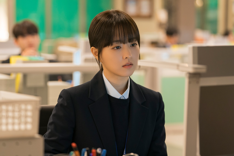 soompi's tweet photo. #ParkBoYoung Talks About Her Twin Roles In “#OurUnwrittenSeoul,” How She Portrays Them, And The Drama's Key Point
https://t.co/Shyjlnxlh2 https://t.co/Hx9vkbRpmw