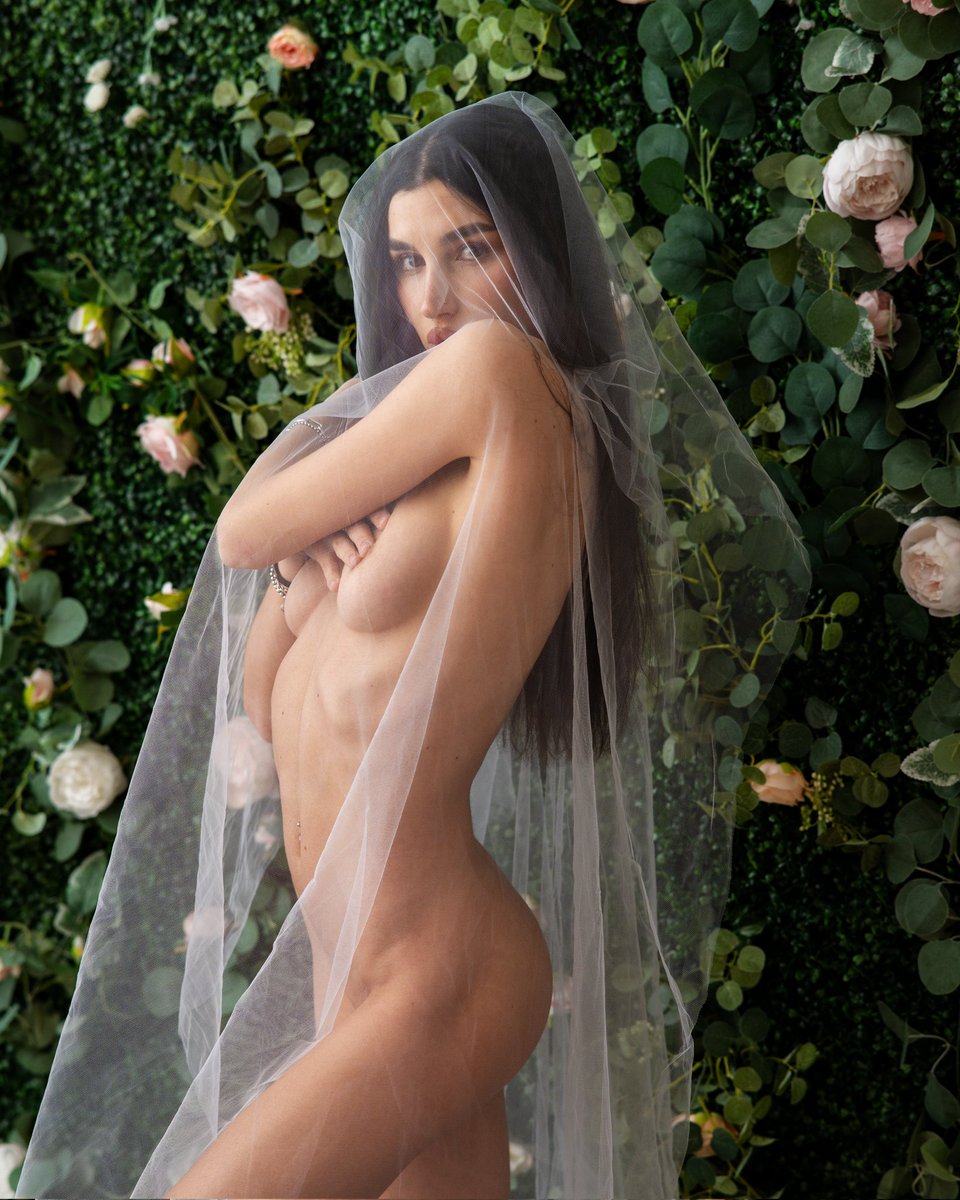 Почнемо цей #хтивийпонеділок з романтичних ноток. #sexymonday