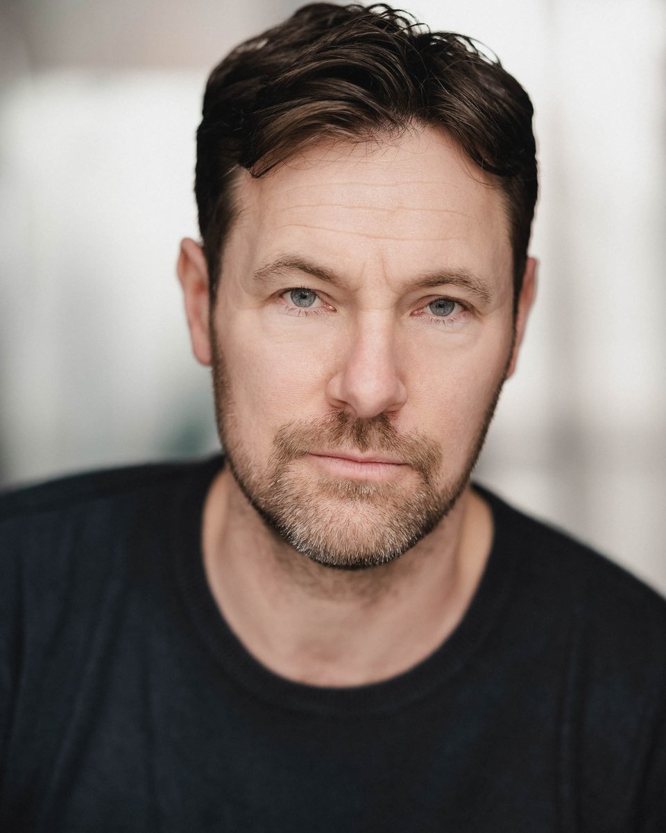 Coronation St’s Rob Donovan (Marc Baylis) will be flexing his villainous muscles once again as self-obsessed show-off Hugo in this year’s fabulous family pantomime Beauty and The Beast.

Don’t miss talented TV and theatre actor Marc Baylis making his delightfully despicable debut