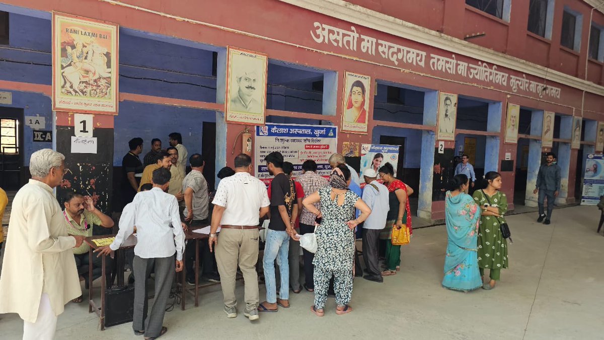 KailashHealth's tweet photo. Kailash Hospital, Khurja organized a Free Health Checkup Camp at SMJEC Inter College, Khurja. The camp saw enthusiastic participation from both students and staff, who availed #freeconsultations and health screenings and were benefited from the guidance of our medical experts.

#healthcamp #Kailashhospitalkhurja