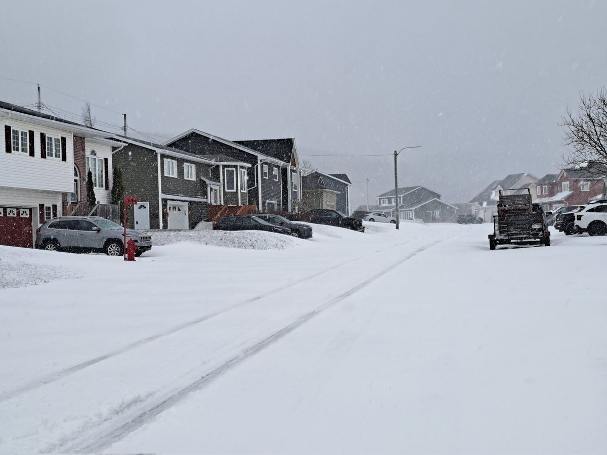 No words on this mid May Monday 🥶🙄....7 am. #cornerbrook #nl #NLwx <a href="/EddieSheerr/">Eddie Sheerr</a> <a href="/MurphTWN/">Chris Murphy TWN</a> <a href="/weathernetwork/">The Weather Network</a>
