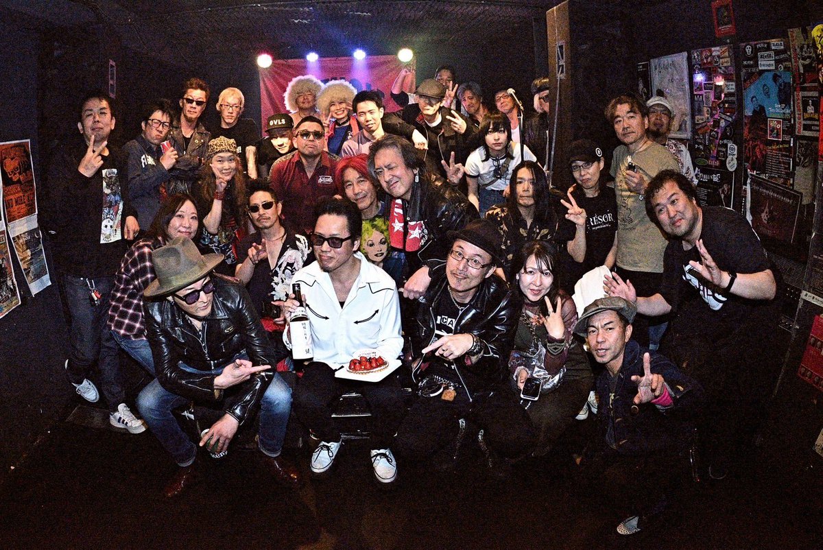 tech_enoking's tweet photo. 昨日のPUNKY BAD NIGHT vol.12
祝3周年、蜥蜴新体制、トッシー誕生日
とまぁお祝いずくしのイベント！
出演バンドの皆様、来てくれたお客様、撮影のGenkiくん、RATHOLEのスタッフの皆様ありがとうございました！

photo:by Genki Motoyama
@PhotobyGenki 
※無断転用、無断転載禁止 https://t.co/02OMbS5EHg