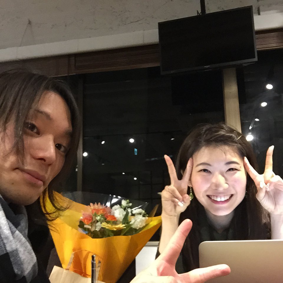 kossy42's tweet photo. お友達でミュージカル俳優のえりー(飯田恵理香サマ)と初めてライブやります！

6/22(日) Op:18時/St:19時
赤坂　Casa Classica
大人前売り ¥2,800+1 Order

我々の好きなミュージカルナンバー中心にお届けすることになっていて、かっちょよソプラノボイスが楽しみです！

曰く、10年前の私たち〜。若。 https://t.co/CsXSTXJ4jn