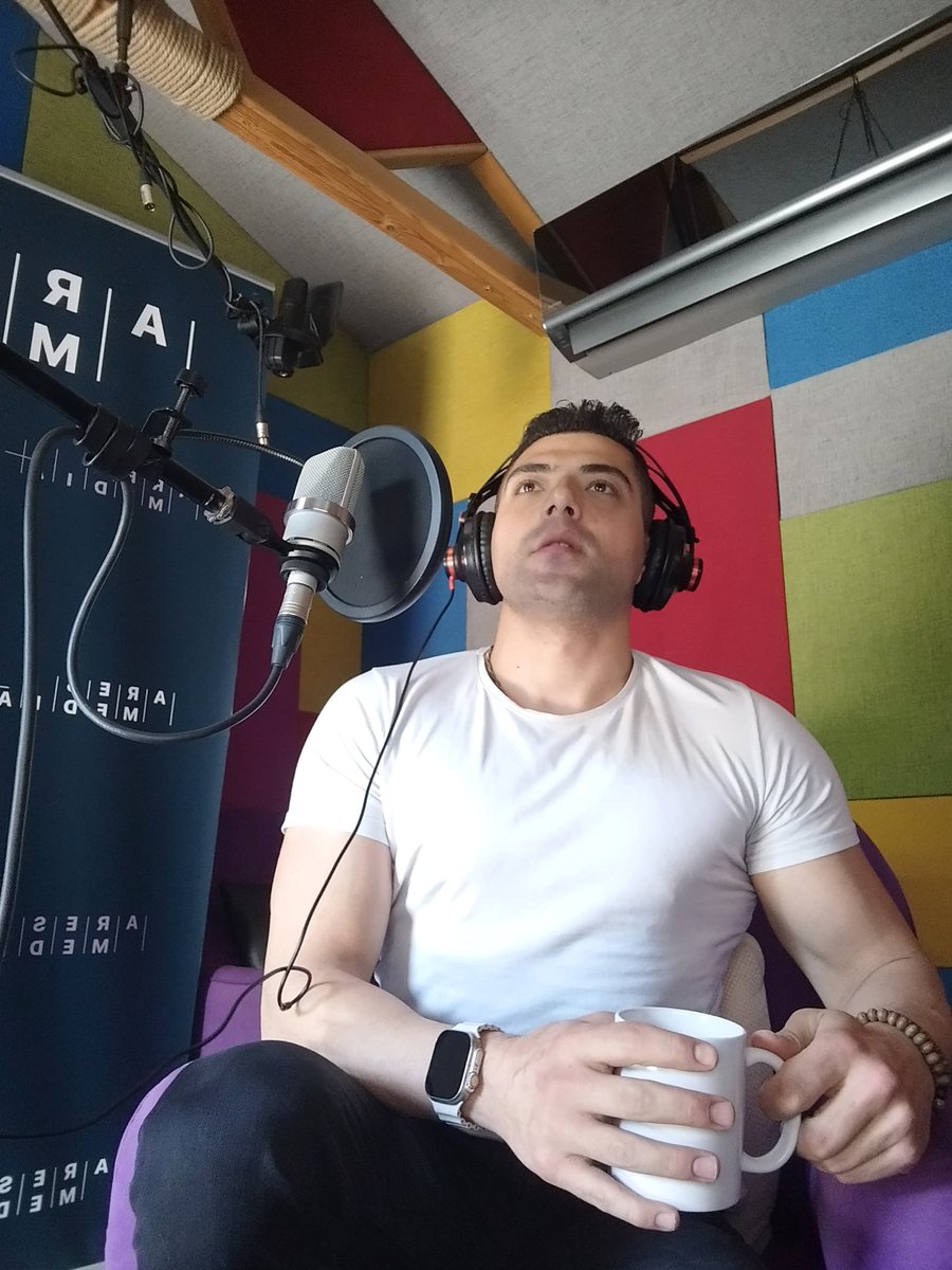 Stüdyoya kapanalım bugün.. Dublaj günü.