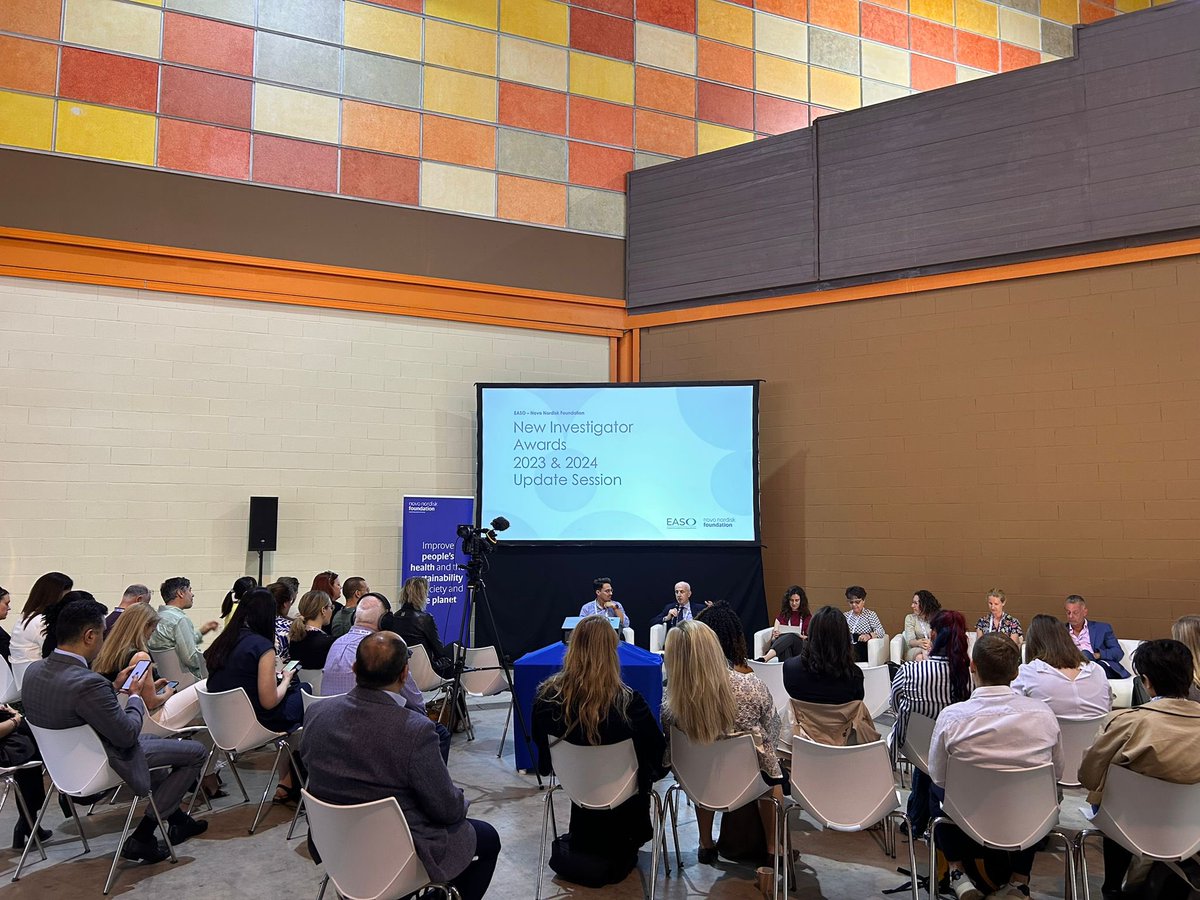 EASO (@easoobesity) on Twitter photo Large group gathered in the <a href="/EASOobesityECN/">EASO Early Career Network</a> for the #ECO2025
New Investigators Update Session.
<a href="/EASOobesity/">EASO</a> <a href="/novonordiskfond/">Novo Nordisk Foundation</a> Award Winners interviewed by Senior Faculty 🥇 Large group gathered in the <a href="/EASOobesityECN/">EASO Early Career Network</a> for the #ECO2025
New Investigators Update Session.
<a href="/EASOobesity/">EASO</a> <a href="/novonordiskfond/">Novo Nordisk Foundation</a> Award Winners interviewed by Senior Faculty 🥇