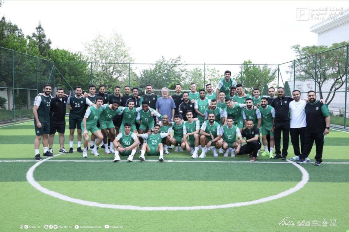 فخور فيكم جميعاً لاعبين و جهاز فني و طبي ❤️..
بذلنا الأسباب و مسألة التوفيق عند رب العالمين 🙏🏻

نرفع رأسنا و نفكر بالقادم لأنكم تستاهلون فرحه قريباً بإذن الله 🌹🌹

الحمدلله على تدبير رب العالمين 💚