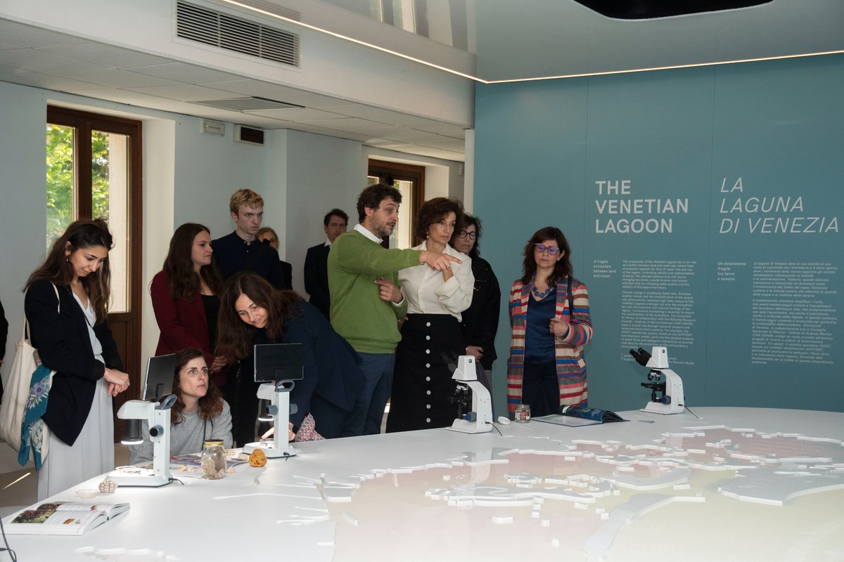 J’ai aussi eu plaisir à visiter à #Venise le nouveau centre d'éducation à l'océan fondé par l'<a href="/UNESCO_fr/">UNESCO en français</a> et <a href="/Prada/">PRADA</a>. Dans le cadre de notre programme #SeaBeyond, nous formons des milliers de jeunes à la protection des océans en Italie et dans une cinquantaine d’autres pays.