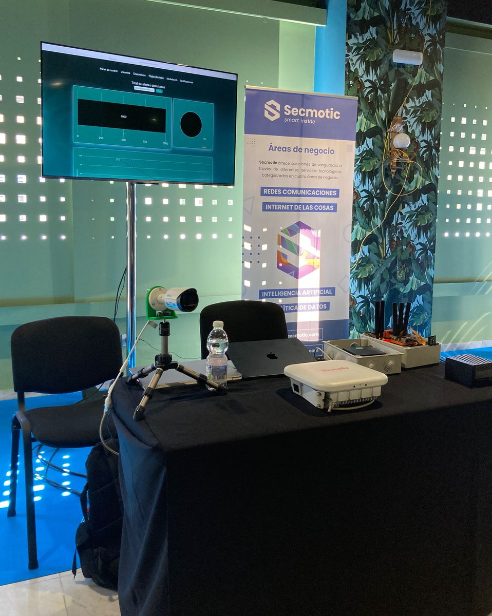 ¡Ya está aquí el <a href="/5G_FORUM/">5G FORUM</a> 2025!

Nuestro Director Comercial Julio Costas ha hecho una breve presentación de lo que <a href="/secmotic/">Secmotic Smart Inside</a> tiene preparado para estos días.

📍 Ven a nuestro stand y descubre #SecLive, nuestra solución para transformar el sector.

#5G #Conectividad #Tecnología