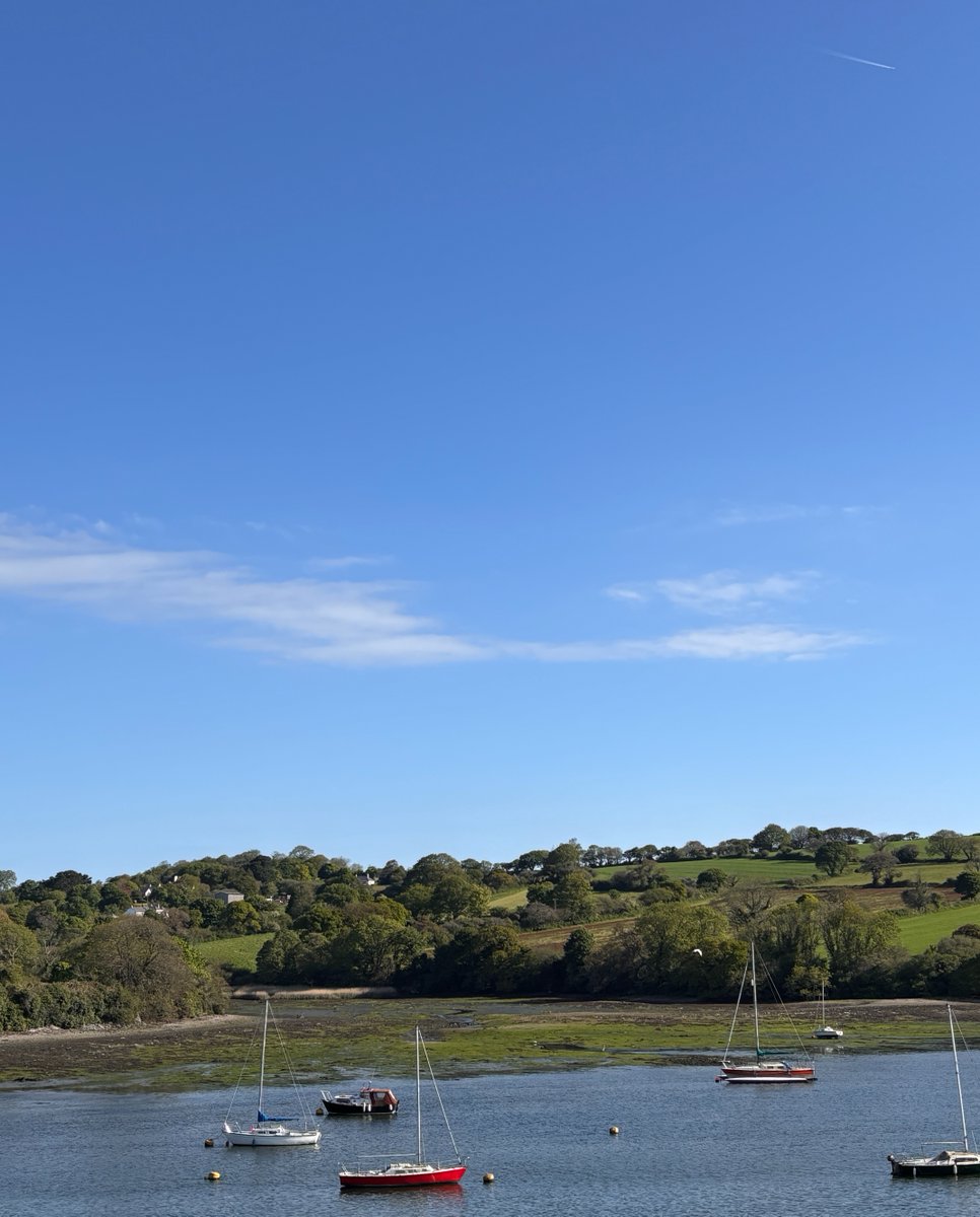 Blue skies and sailing boats bobbing along the river...

We love Penryn.

Fancy making Penryn your base for your Cornish adventure?

Book one of our Penryn properties now-bit.ly/PenrynProperti….

#Penryn #Holiday