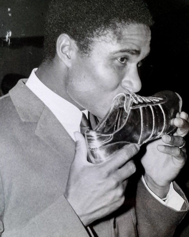 Neste dia, há 57 anos, Eusébio conquistava a 1.ª Bota de Ouro da história!🏅

#EPluribusUnum