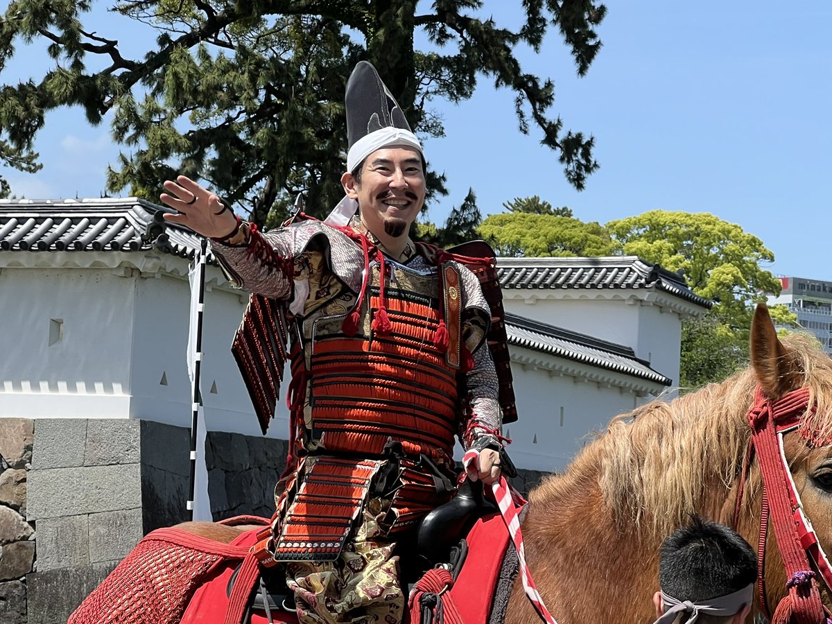 小田原北条五代祭りに
　行ってきました
柳沢慎吾さんと高嶋政伸さんがお祭りを盛り上げていました