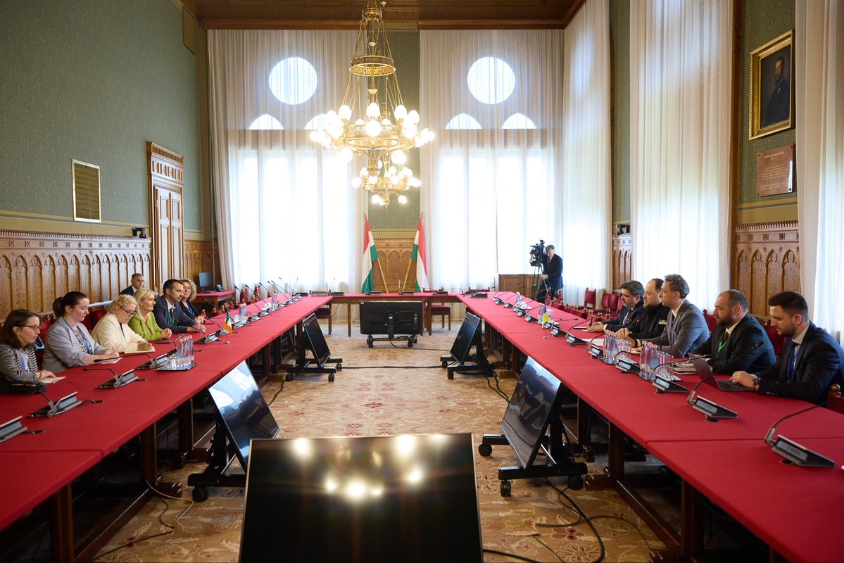 Ruslan Stefanchuk (@r_stefanchuk) on Twitter photo Held a meeting with the Speaker of the Lower House of the Irish Parliament, <a href="/VeronaMurphyInd/">Verona Murphy #voteverona</a>.
Expressed gratitude for Ireland’s consistent support of Ukraine, both at the parliamentary level and through the practical actions of the government. In particular, I thanked Ireland Held a meeting with the Speaker of the Lower House of the Irish Parliament, <a href="/VeronaMurphyInd/">Verona Murphy #voteverona</a>.
Expressed gratitude for Ireland’s consistent support of Ukraine, both at the parliamentary level and through the practical actions of the government. In particular, I thanked Ireland