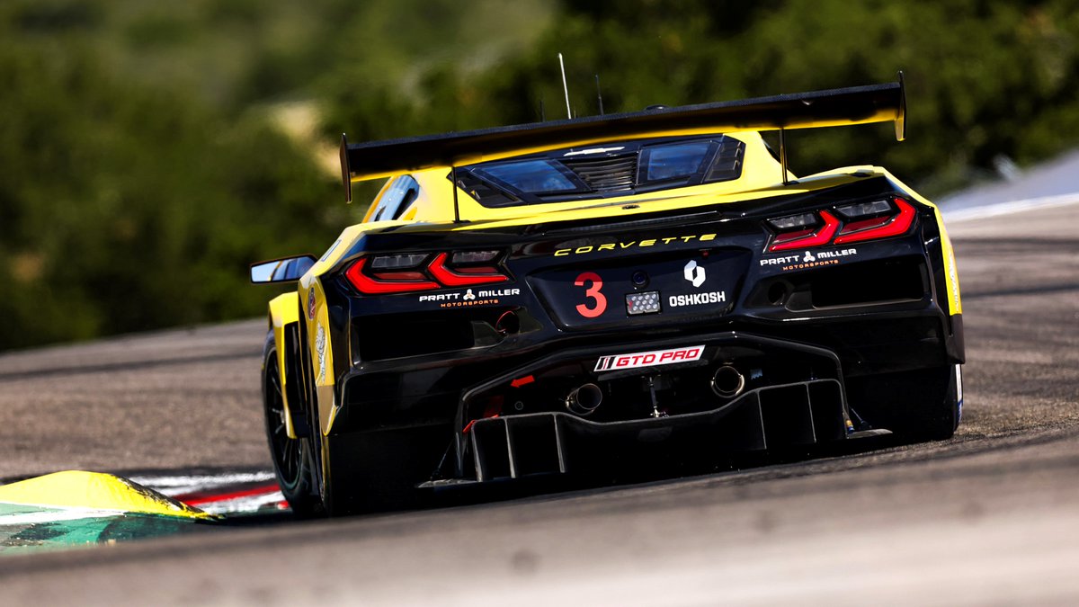 PrattMillerMS's tweet photo. #TBT Shots from Laguna Seca

#Corvette #CRbyPMM #IMSA https://t.co/Zg2ieucjel