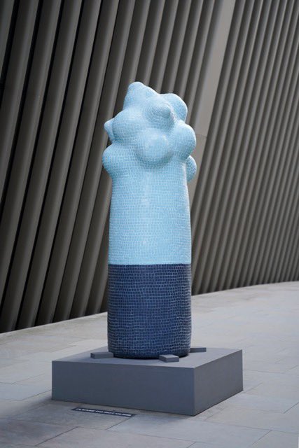 artembassynet's tweet photo. Art in the streets, in between meetings.
We caught a glimpse of two works from Sculpture in the City—still on view before the next edition launches in July.
#SculptureInTheCity #PublicArt #LondonArt #ArtEmbassyNetwork https://t.co/Jw2ralSakU