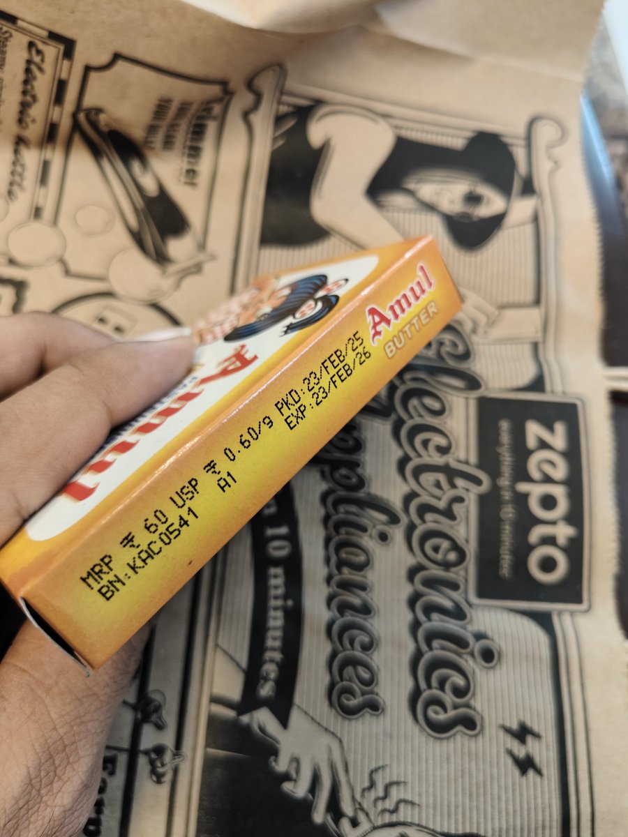 InvesTalk_007's tweet photo. @zeptocares @FDA_MAHARASHTRA My order details are as below. Also you have charged me 62 for amul butter but the print price is 60. This is illegal in India. Request you to give me complaint docket number. https://t.co/XSLJVvfiBm