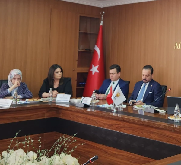 yeniankara.com.tr (@yeniankaracomtr) on Twitter photo Ankara siyasetinde “Karton Bardak” kavgası <a href="/sudeeyesil/">Sude</a>'in haberi... <a href="/hakanhanozcan/">Hakan Han ÖZCAN 🇹🇷</a> <a href="/OsmanGokcek_/">Osman Gökçek</a>
yeniankara.com.tr/ankara/ankara-… Ankara siyasetinde “Karton Bardak” kavgası <a href="/sudeeyesil/">Sude</a>'in haberi... <a href="/hakanhanozcan/">Hakan Han ÖZCAN 🇹🇷</a> <a href="/OsmanGokcek_/">Osman Gökçek</a>
yeniankara.com.tr/ankara/ankara-…